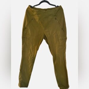 Athleta Women’s Cargo Pants in Olive